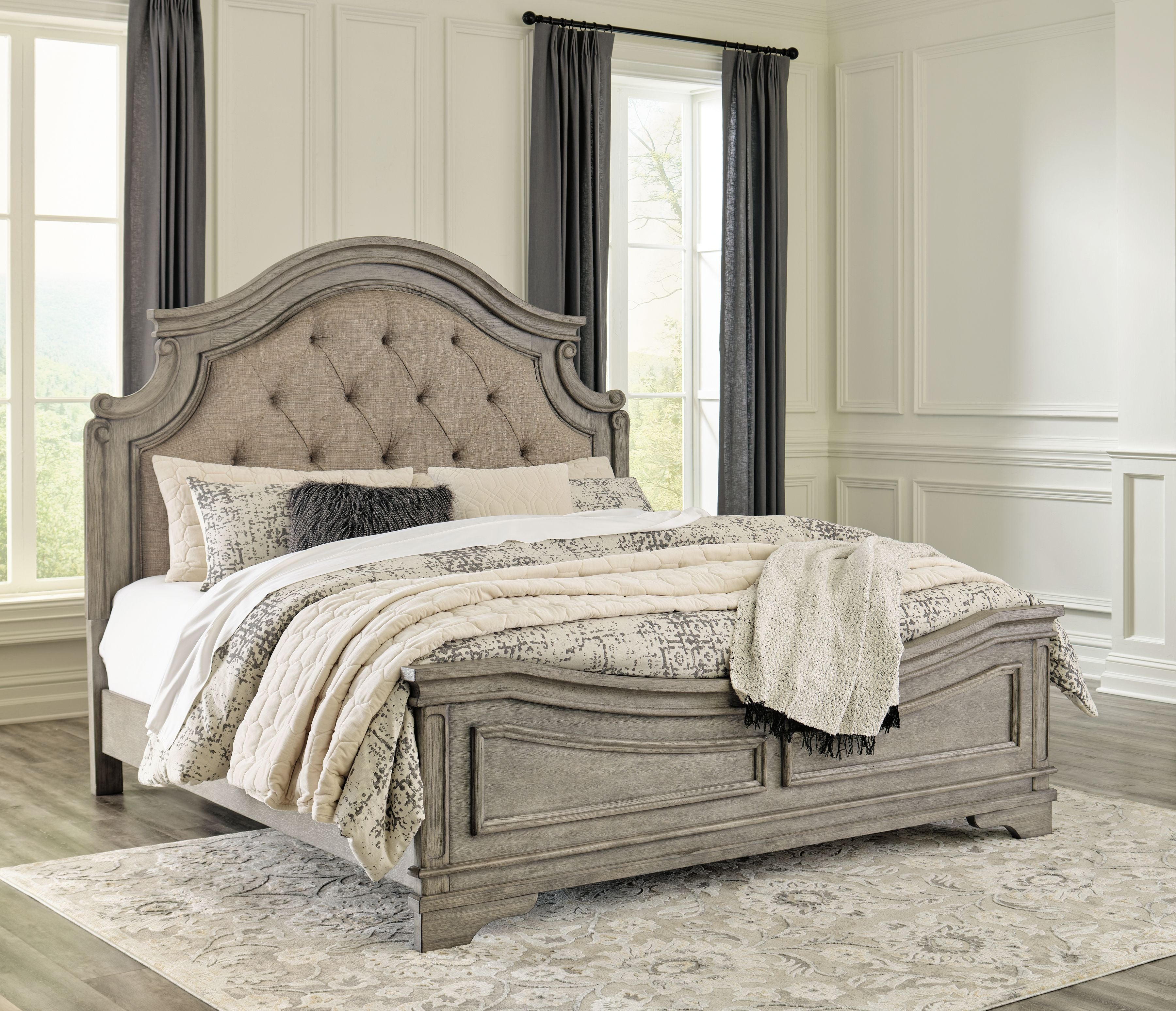 Letto con pannelli