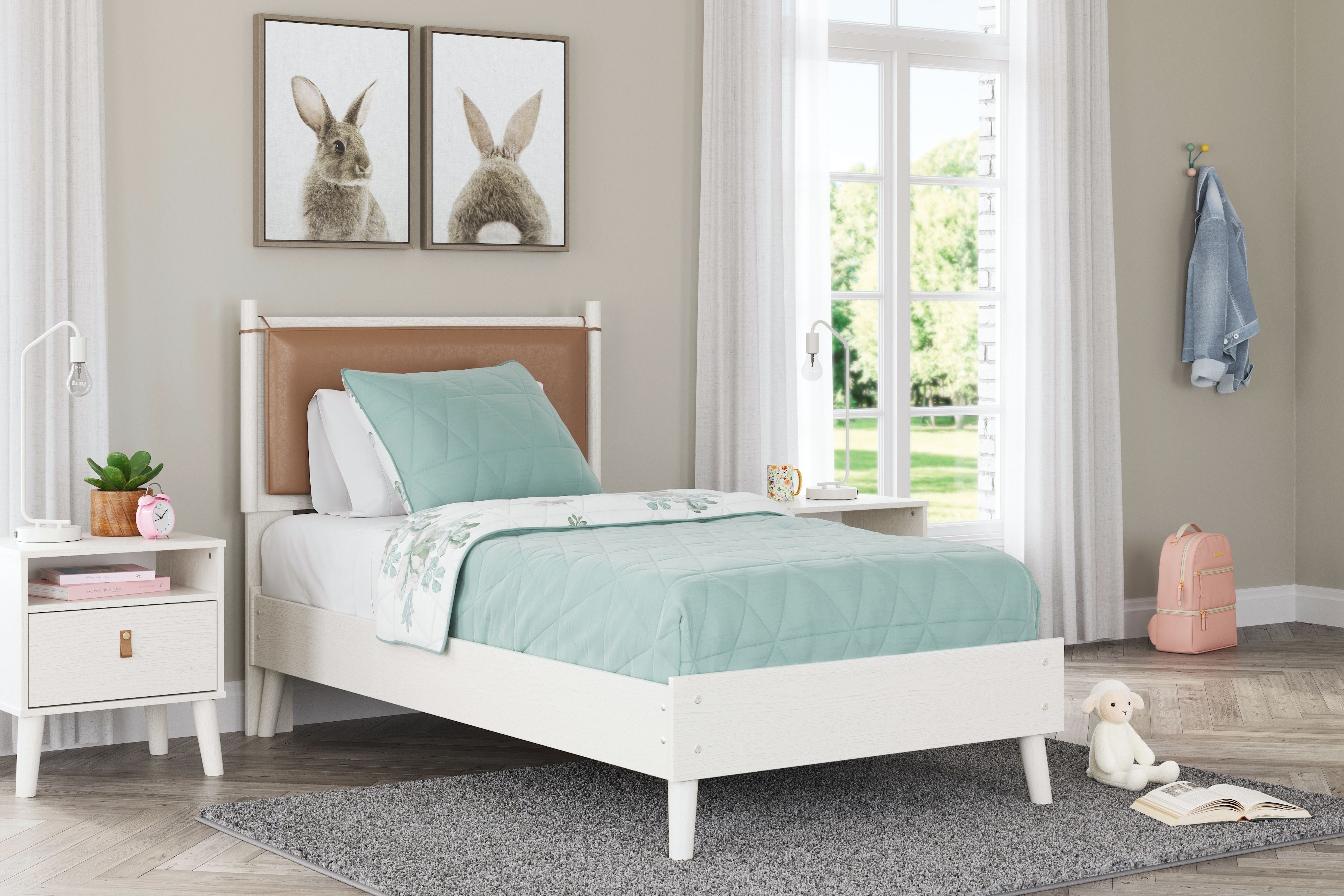 Letto con pannelli