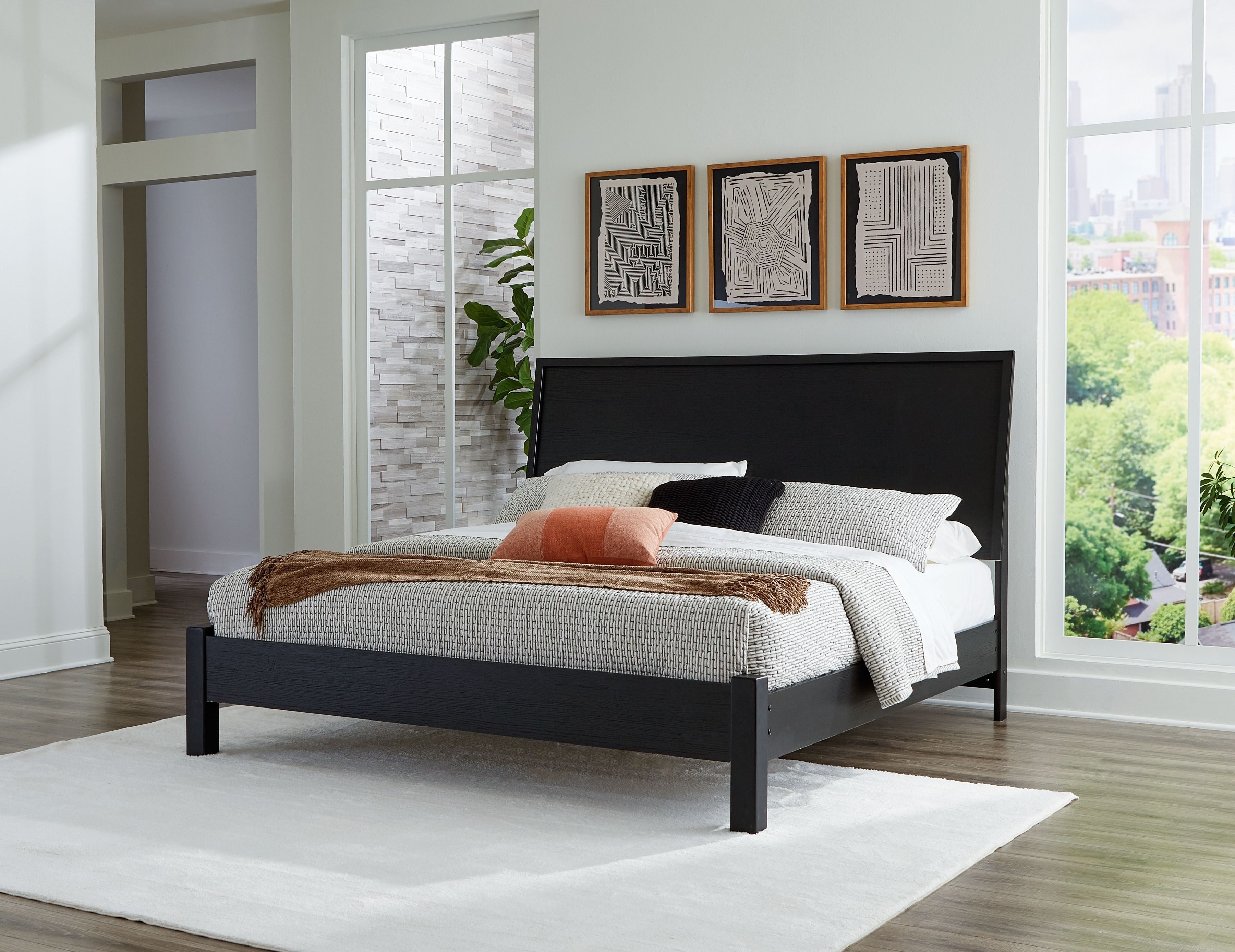 Paneelbett mit niedrigem Fußteil