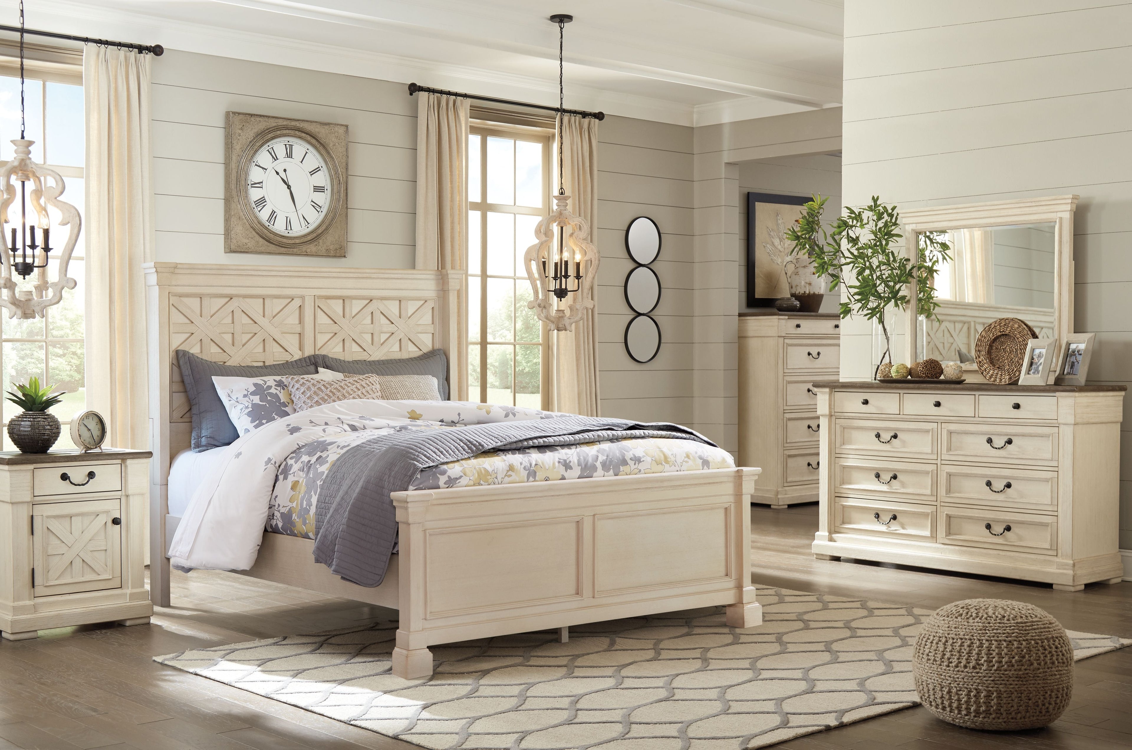Cama con panel de celosía
